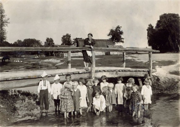 Image - A nursery under the auspices of the Ukrainska Zakhoronka society.